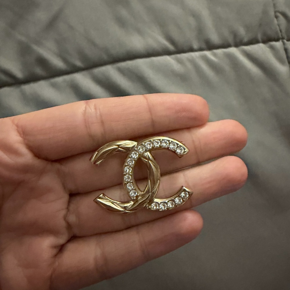 Authentic Chanel Brooch - Picture 4 of 8